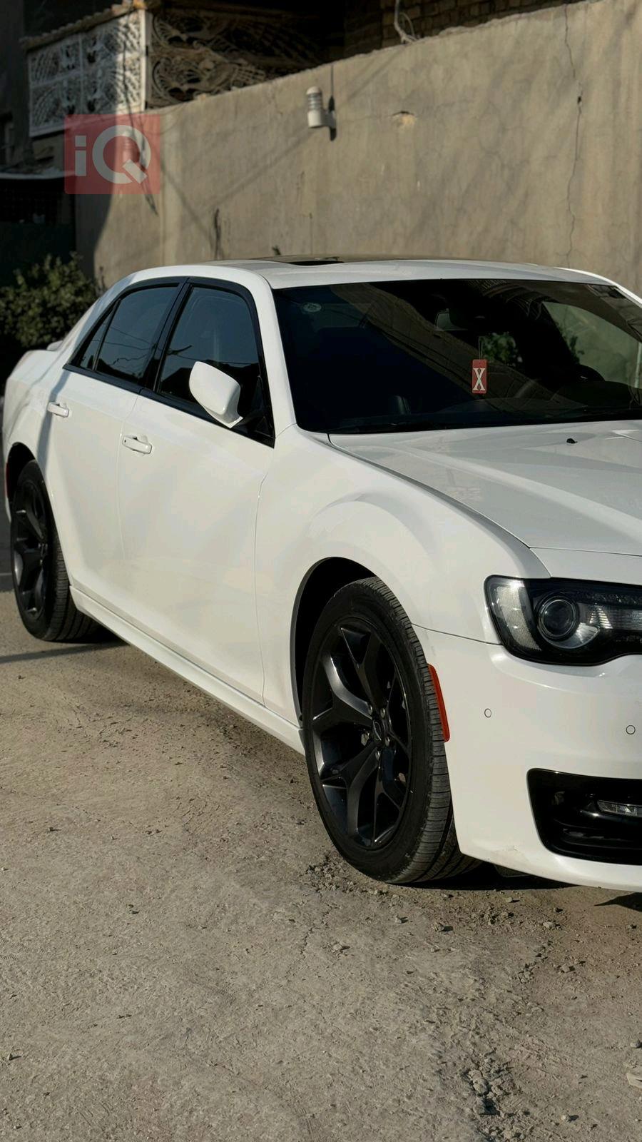 كرايسلر 300